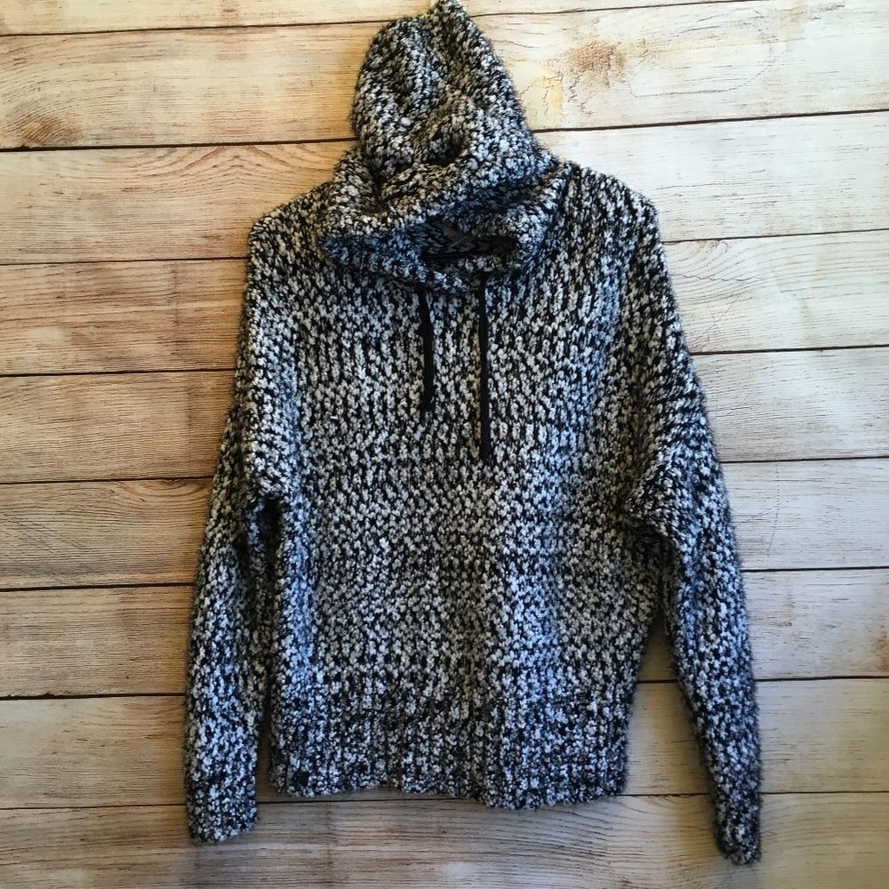 YES LOLA BLACK AND WHITE HOODED SWEATER - Picture 6 of 6